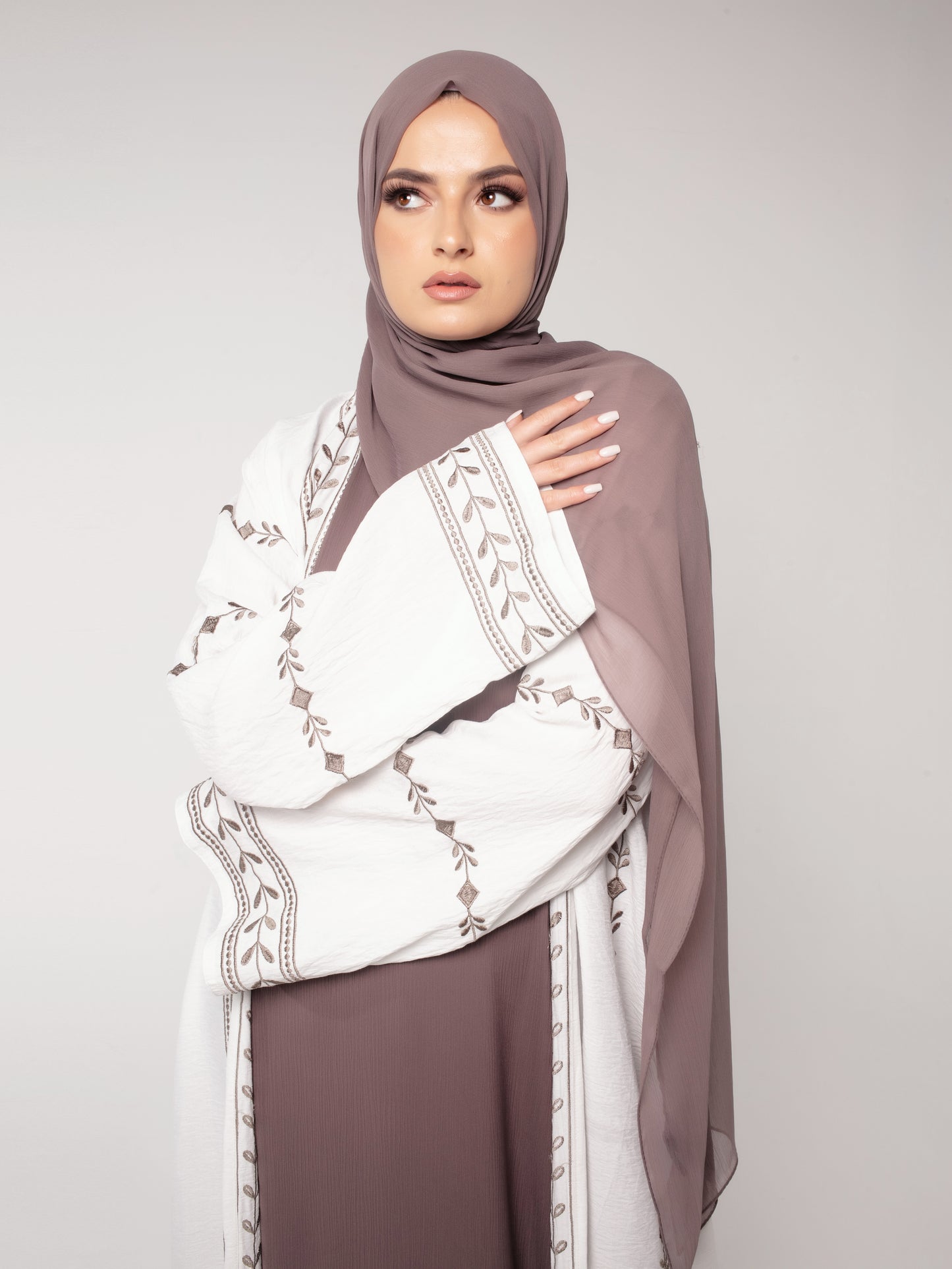 Alina White Open Abaya